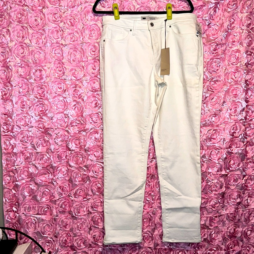White skinny jeans